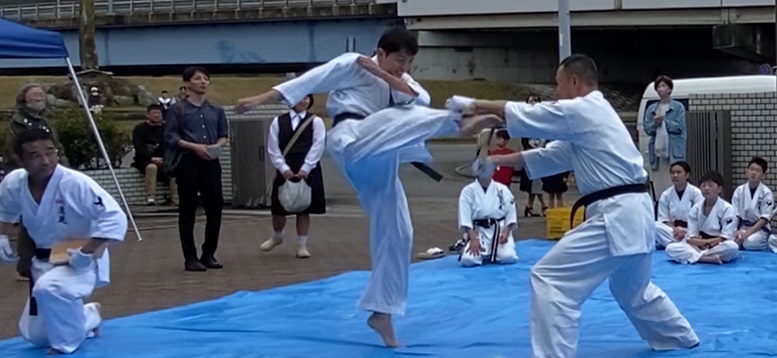 ファイル 957-4.jpg